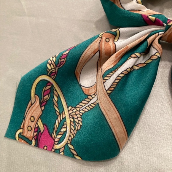Handmade Hair Scrunchie Tie Elastic Bow Silky Material-Print Resembles Versace - Picture 5 of 12